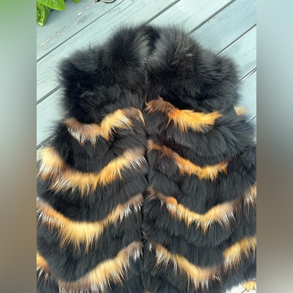 Diane Von Furstenberg fox vest - Picture 6 of 9
